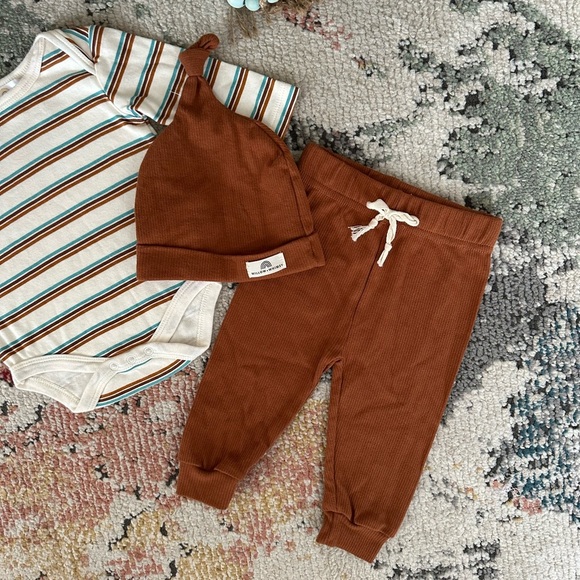 New Willow + Whimsy Baby Boy Organic 3-Piece Set Hat, Joggers Striped shirt 3-6m - Picture 5 of 16
